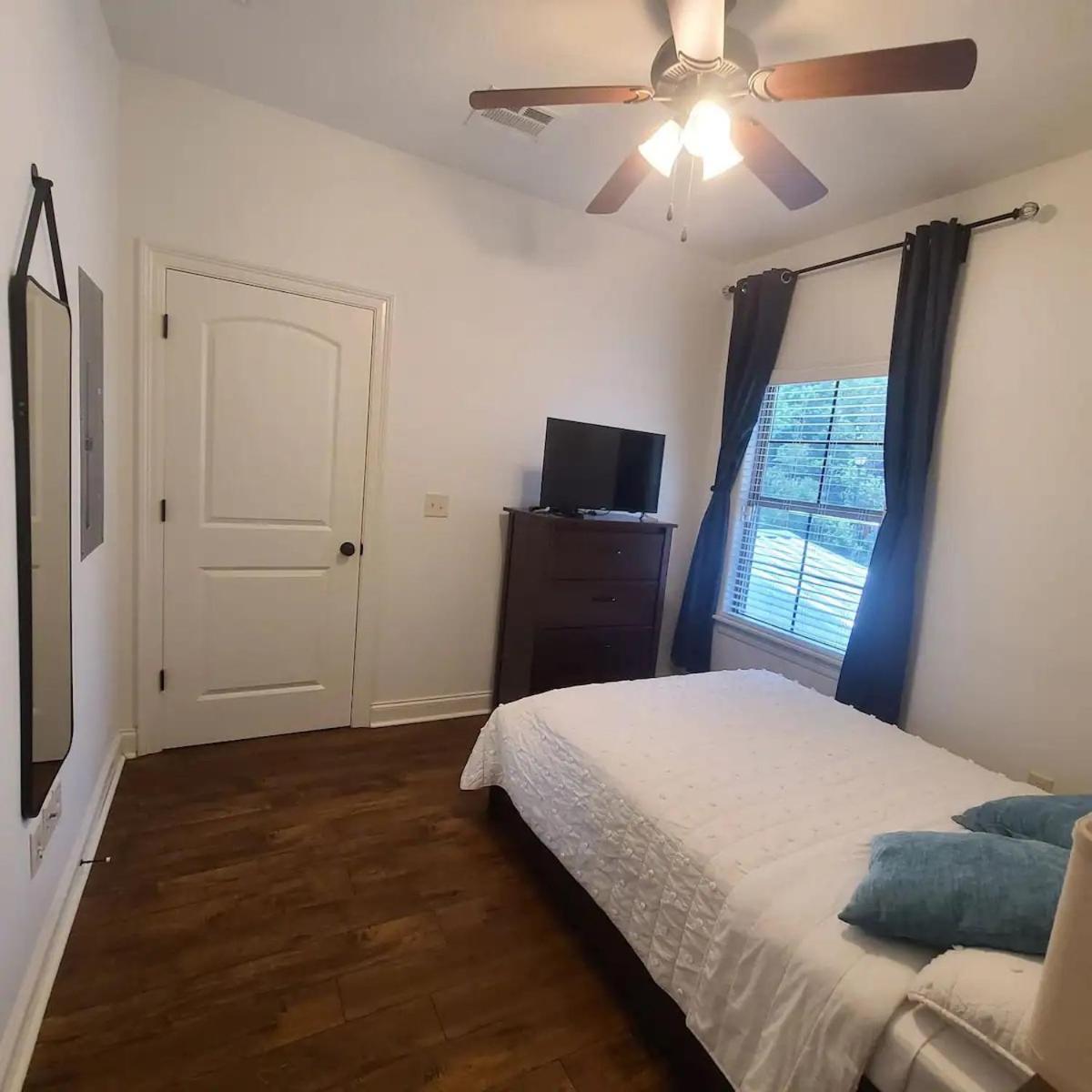 レイクチャールズ Cozy Townhouse Near Casinos & Prien Lake Parkヴィラ エクステリア 写真