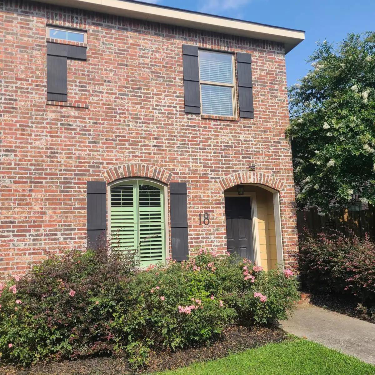 レイクチャールズ Cozy Townhouse Near Casinos & Prien Lake Parkヴィラ エクステリア 写真